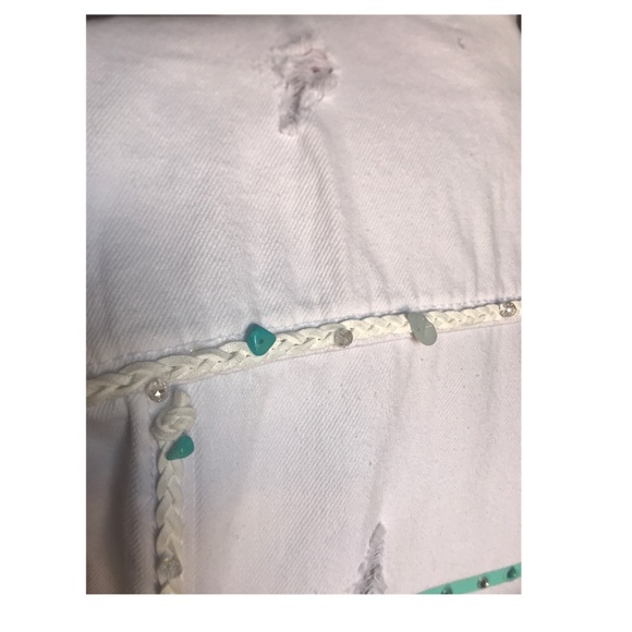 Giraffe Bling Oversized Distressed White Denim Midi Jacket - Picture 7 of 13